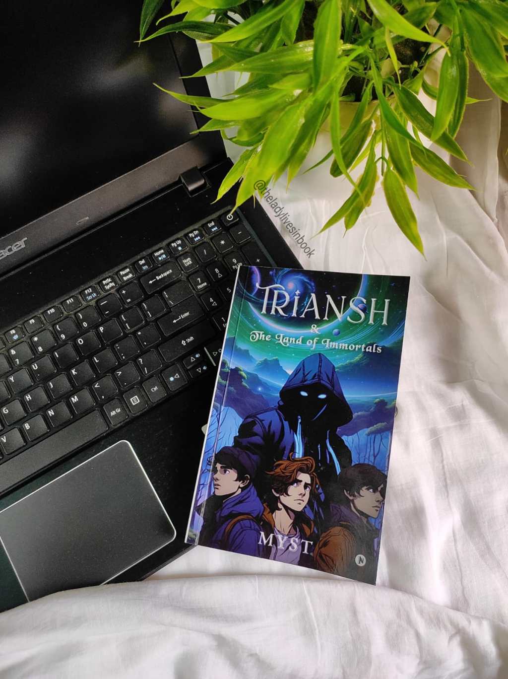 A simple trekking turns to a gripping Sci-Fi adventure: Triansh by Myst – Book Review